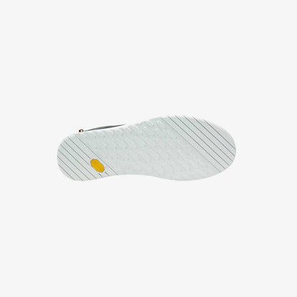 white grip sole of sidi trainers