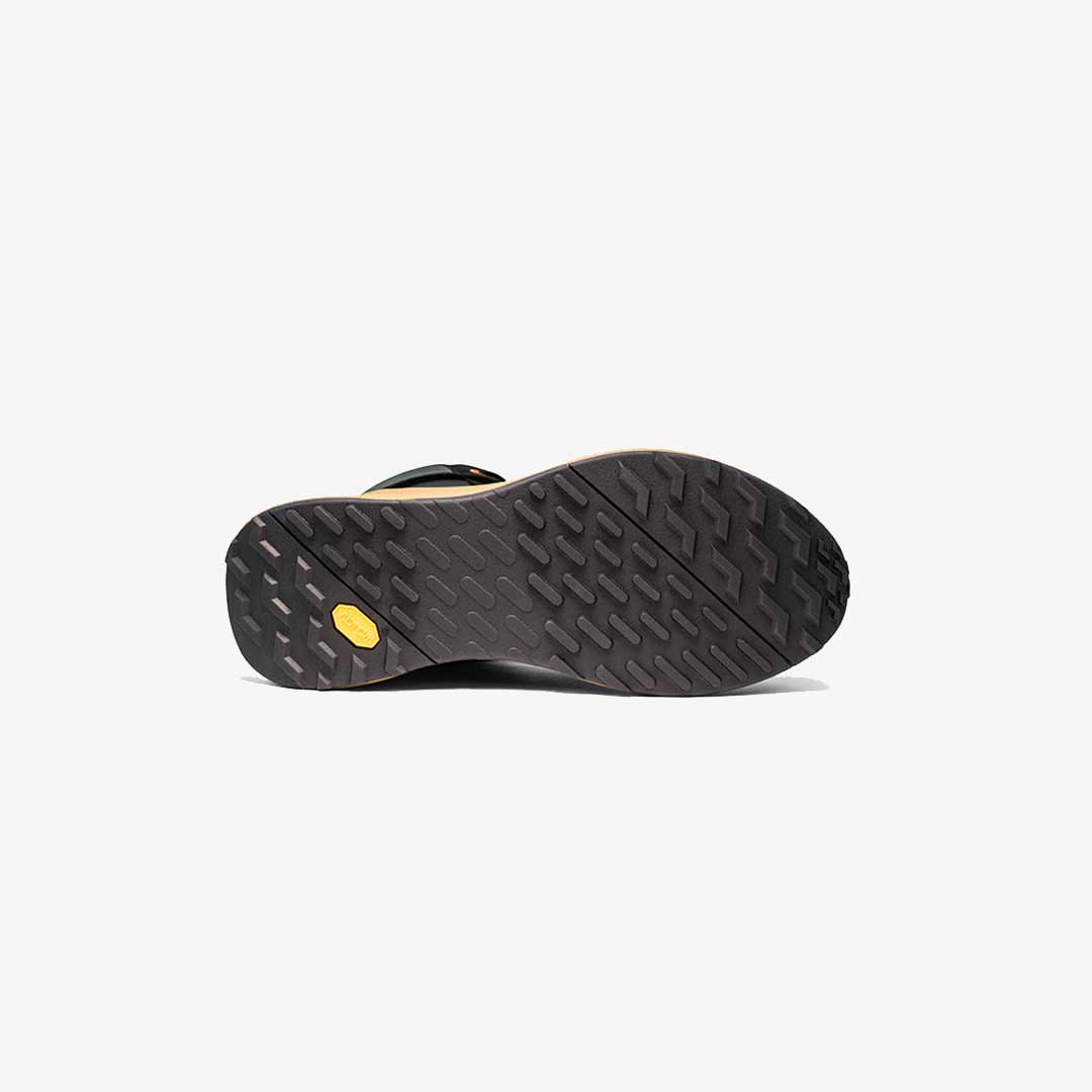 black grip sole of sidi motorcycle shoe