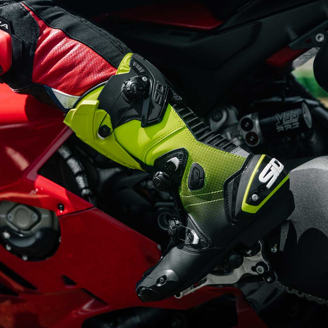 black and yellow mag 1 sidi boots